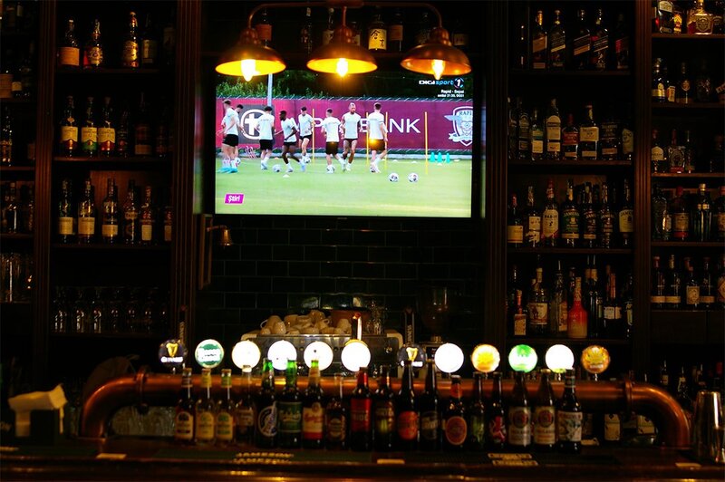 St. Patrick Irish Pub - Berarie & Sports Bar